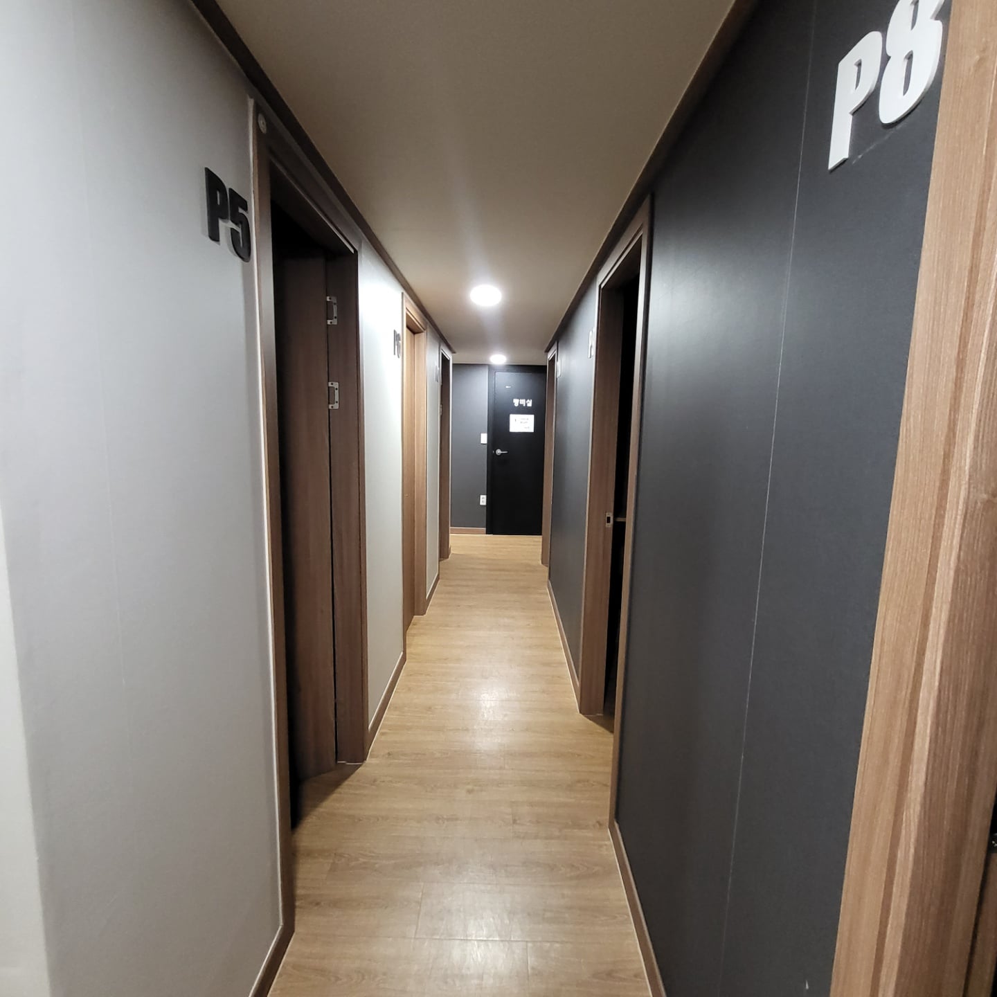 2층 복도-3(사무실뒤).jpg