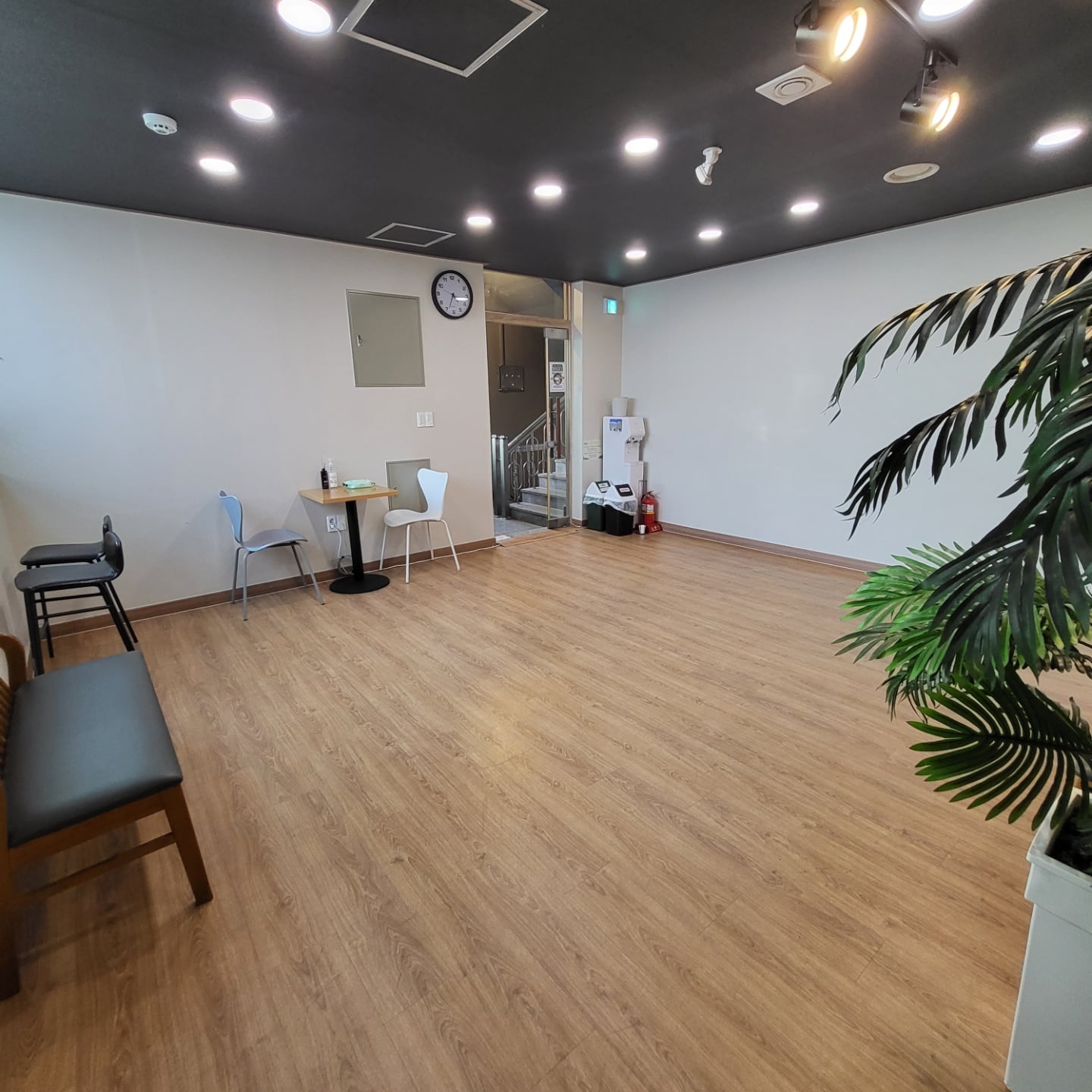 3층 로비-2.jpg