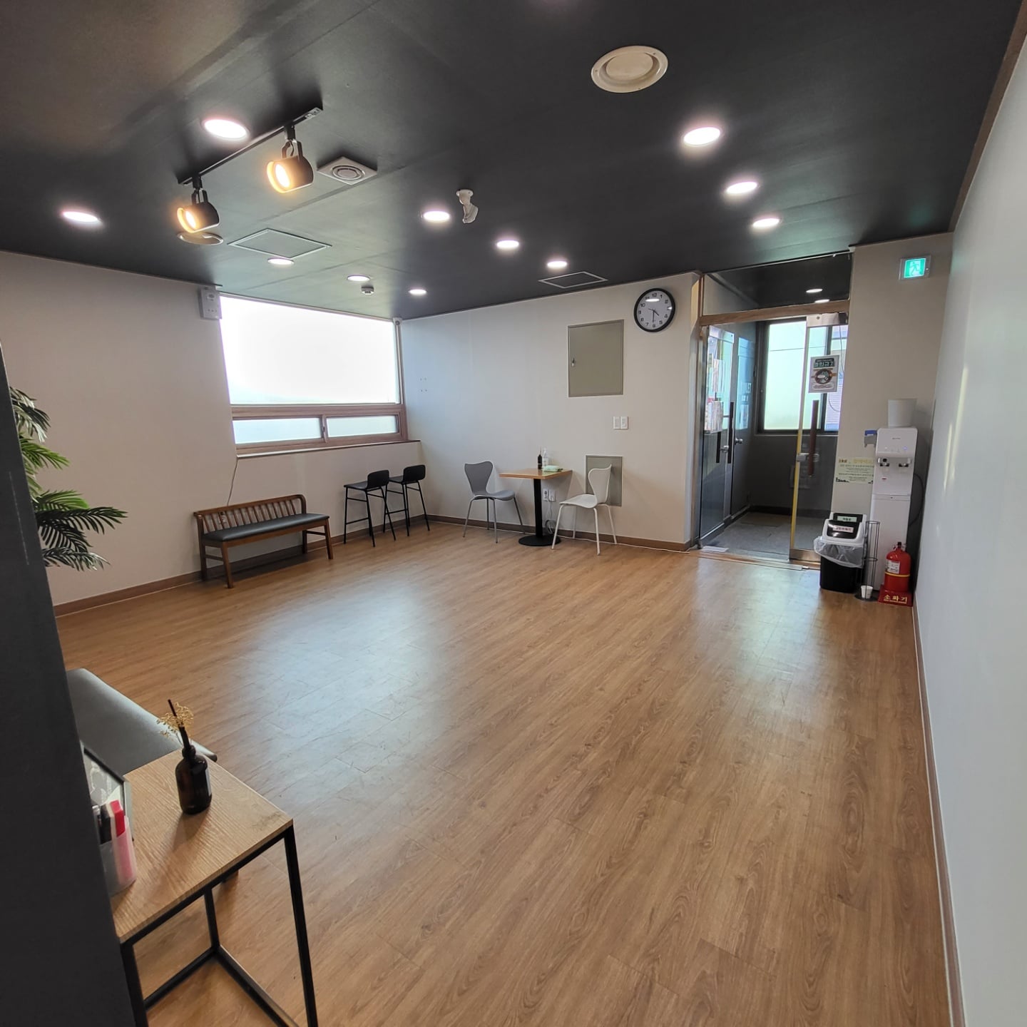 3층 로비-3.jpg