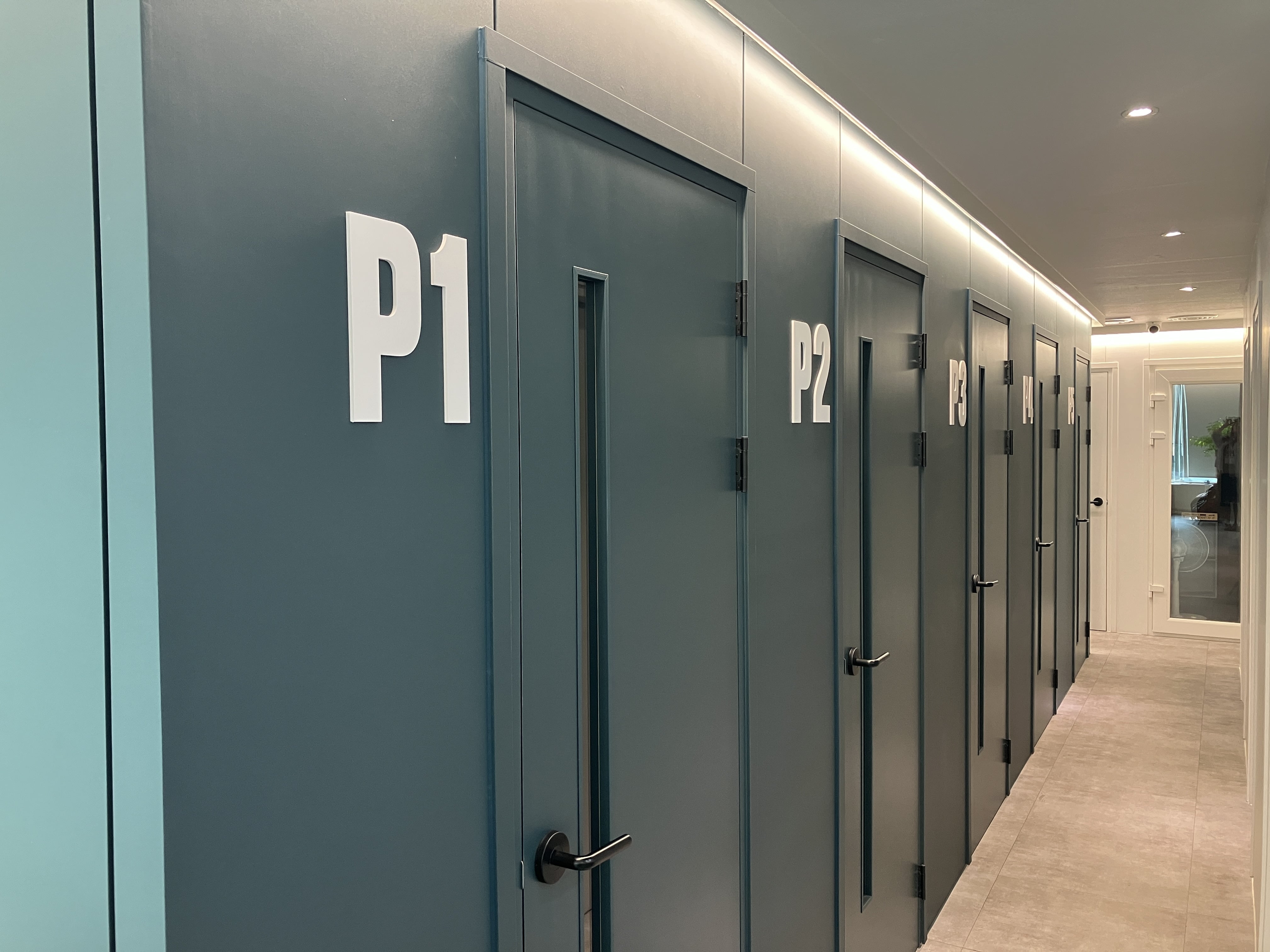 연습실 복도.jpg