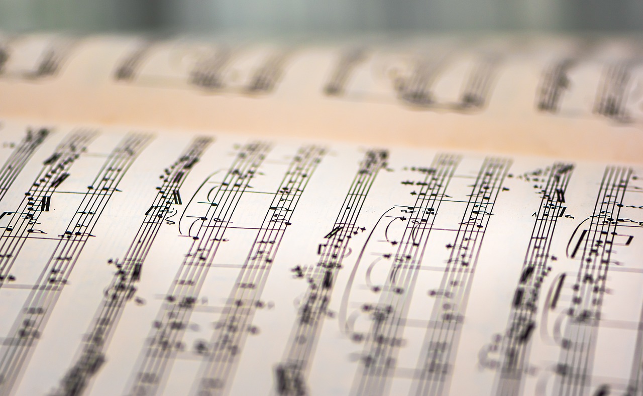 music-book-6168179_1280.jpg